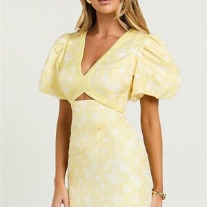 Elegant Yellow Puff Sleeve Dress